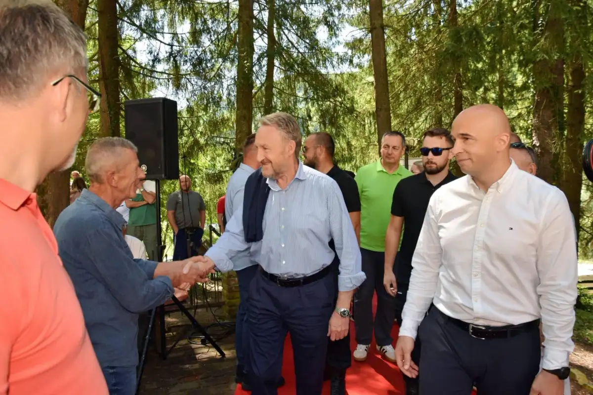 Bakir Izetbegovic obiljezavanje 36. godisnjice GO sda zenica/ Facebook