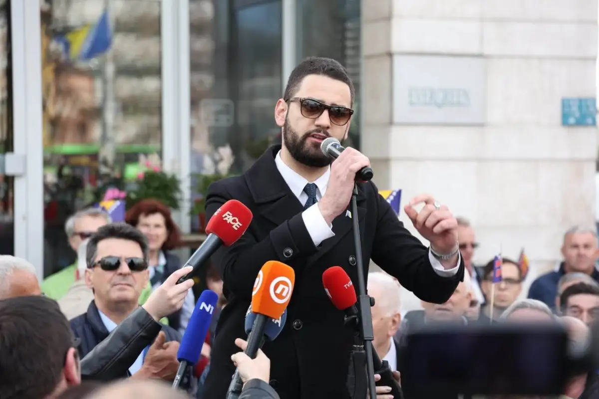 Protesti novo