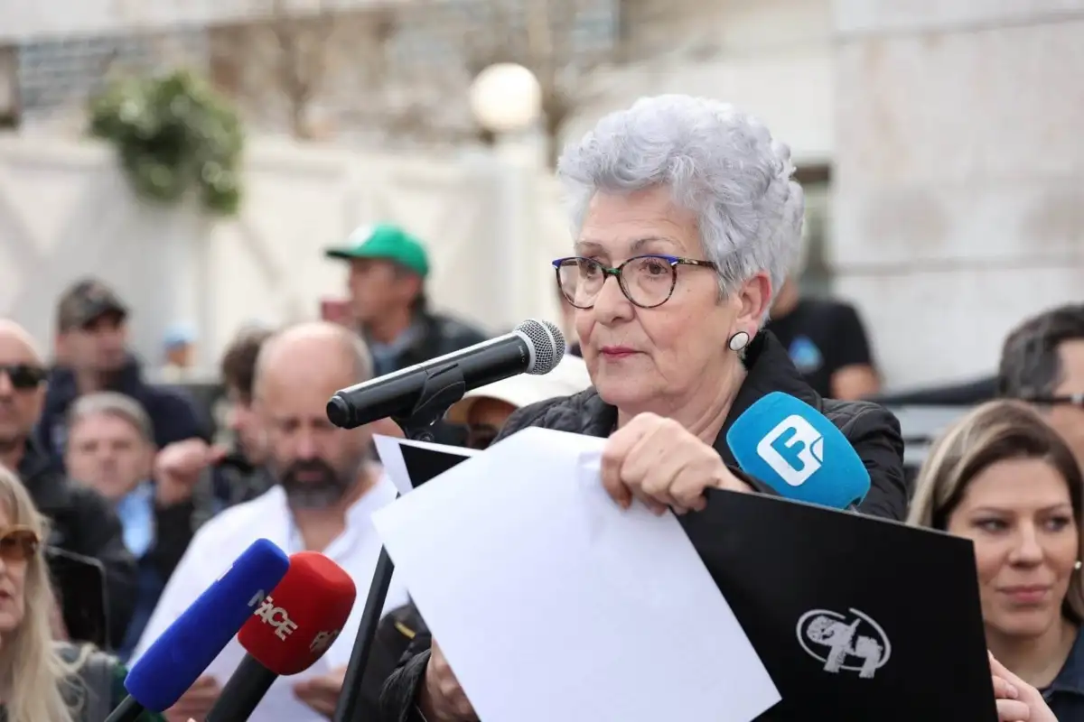 Protesti novo3