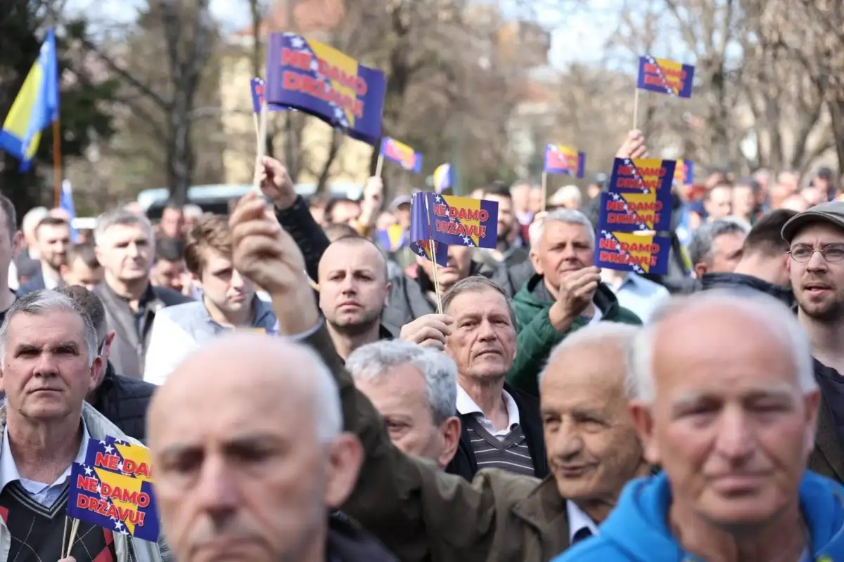 Protesti novo5
