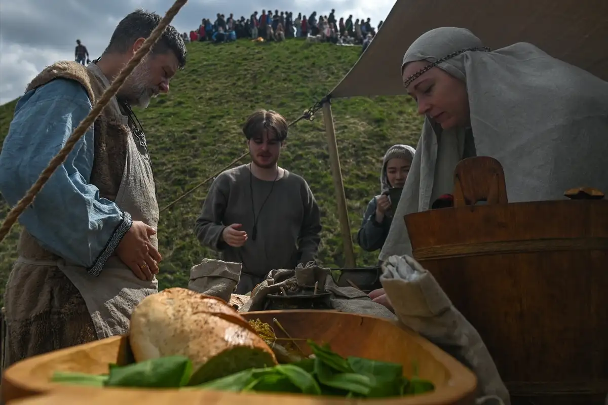 AA 20230411 30824524 30824501 PUTOVANJE KROZ VRIJEME TRADICIONALNI FESTIVAL REKAWKA U KRAKOVU
