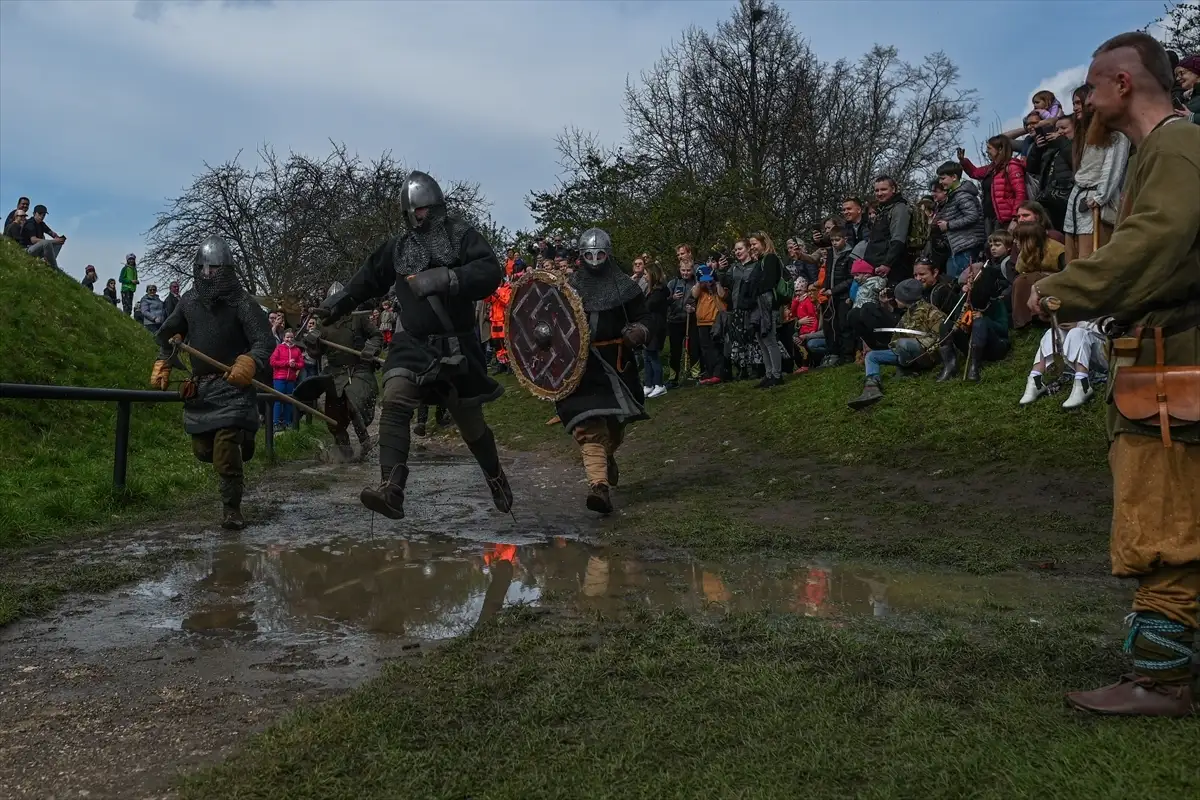 AA 20230411 30824524 30824497 PUTOVANJE KROZ VRIJEME TRADICIONALNI FESTIVAL REKAWKA U KRAKOVU