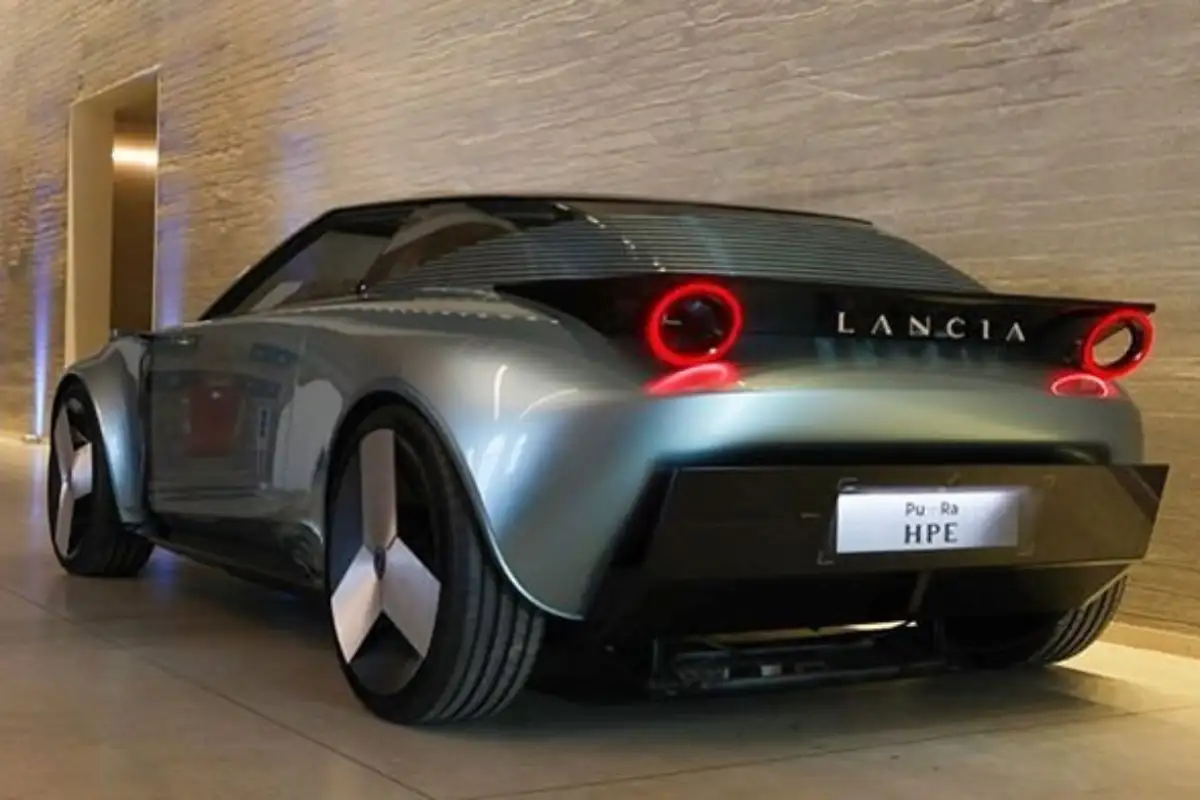 Lancia 1