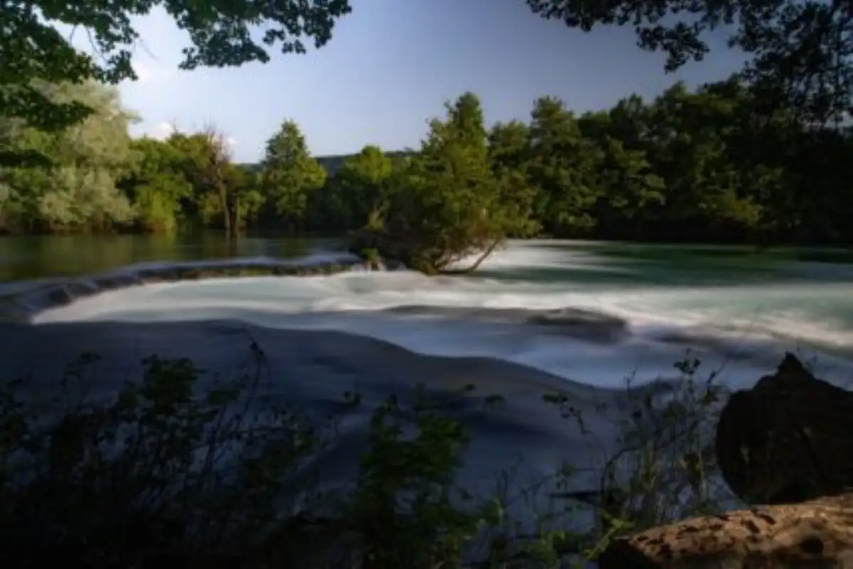 AA 20230625 31519776 31519775 BIHAC I LJEPOTE UNE MEDU NAJPOPULARNIJIM TURISTICKIM DESTINACIJAMA U BIH 427x285