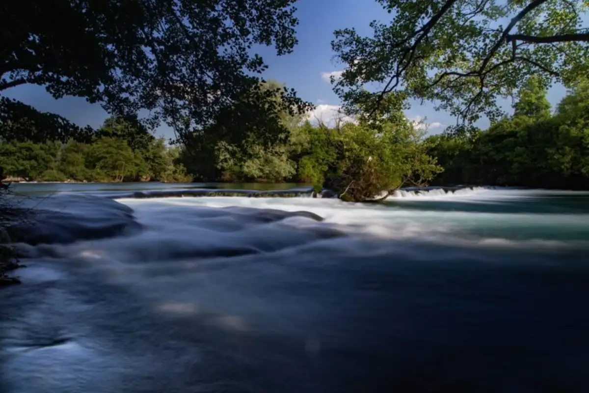 AA 20230625 31519776 31519774 BIHAC I LJEPOTE UNE MEDU NAJPOPULARNIJIM TURISTICKIM DESTINACIJAMA U BIH 872x610