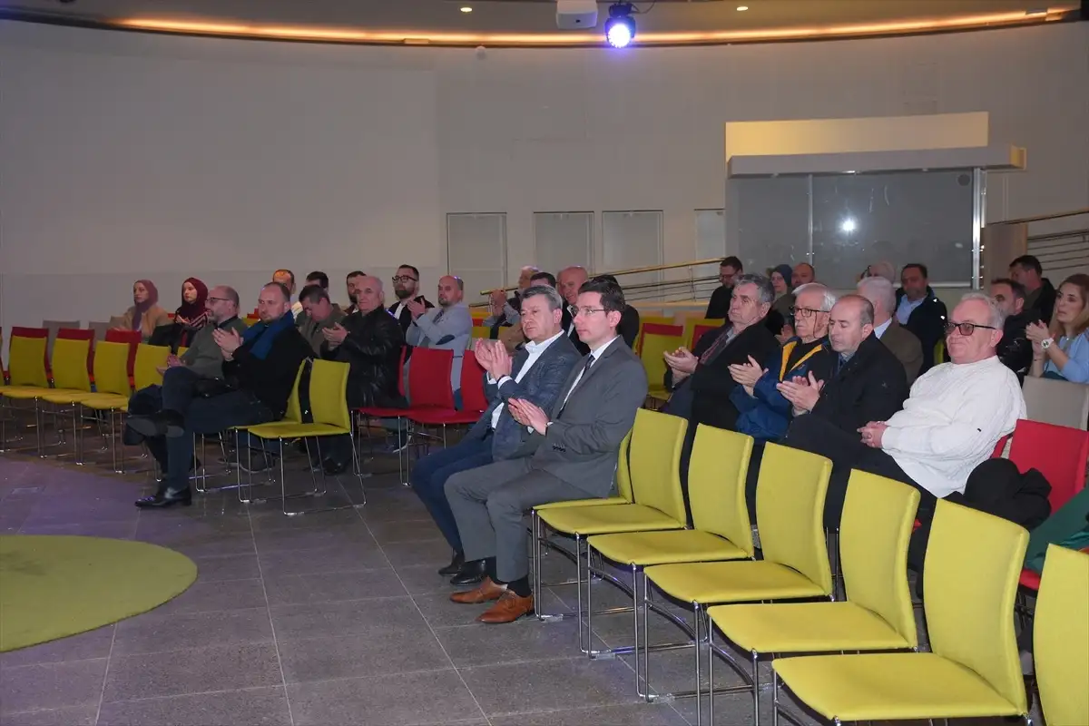 AA 20230309 30525795 30525786 BIH DOKUMENTARNI FILM NA KROVU SVIJETA ALAGIC PREMIJERNO PRIKAZAN U SARAJEVU