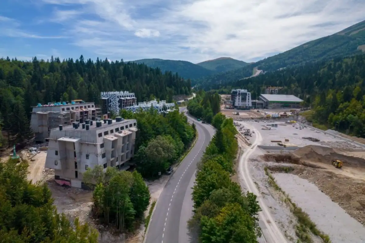 Bjelašnica. poslovno-sportskicentr Trnovo