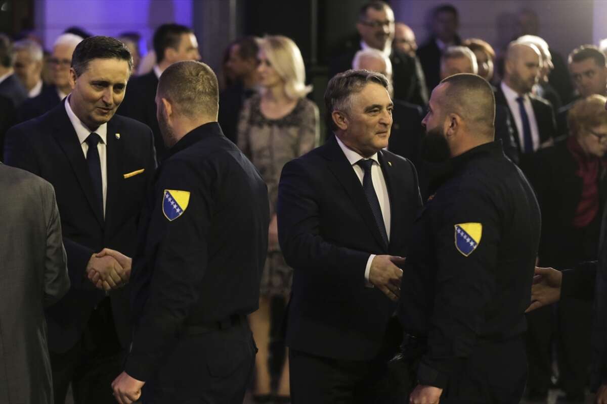 AA 20230301 30448340 30448323 KOMSIC NA PRIJEMU POVODOM 1 MARTA ZNAMO KO JE ZA NEZAVISNOST BIH A KO DA NAM STRANCI I SUSJEDI MIJENJAJU ZAKONE