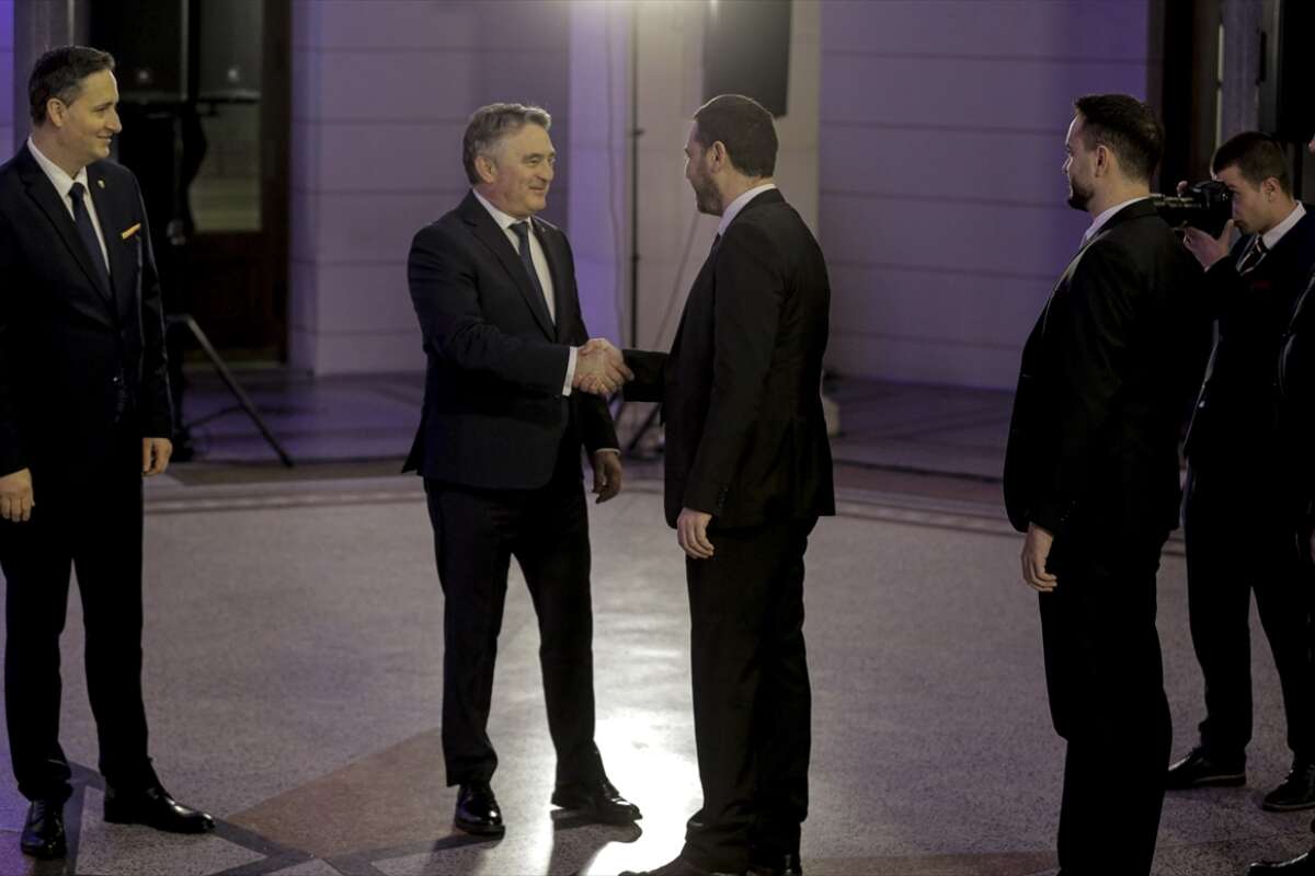 AA 20230301 30448340 30448326 KOMSIC NA PRIJEMU POVODOM 1 MARTA ZNAMO KO JE ZA NEZAVISNOST BIH A KO DA NAM STRANCI I SUSJEDI MIJENJAJU ZAKONE