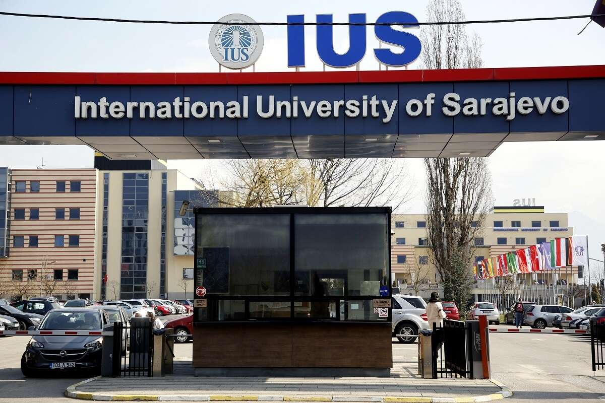 IUS19