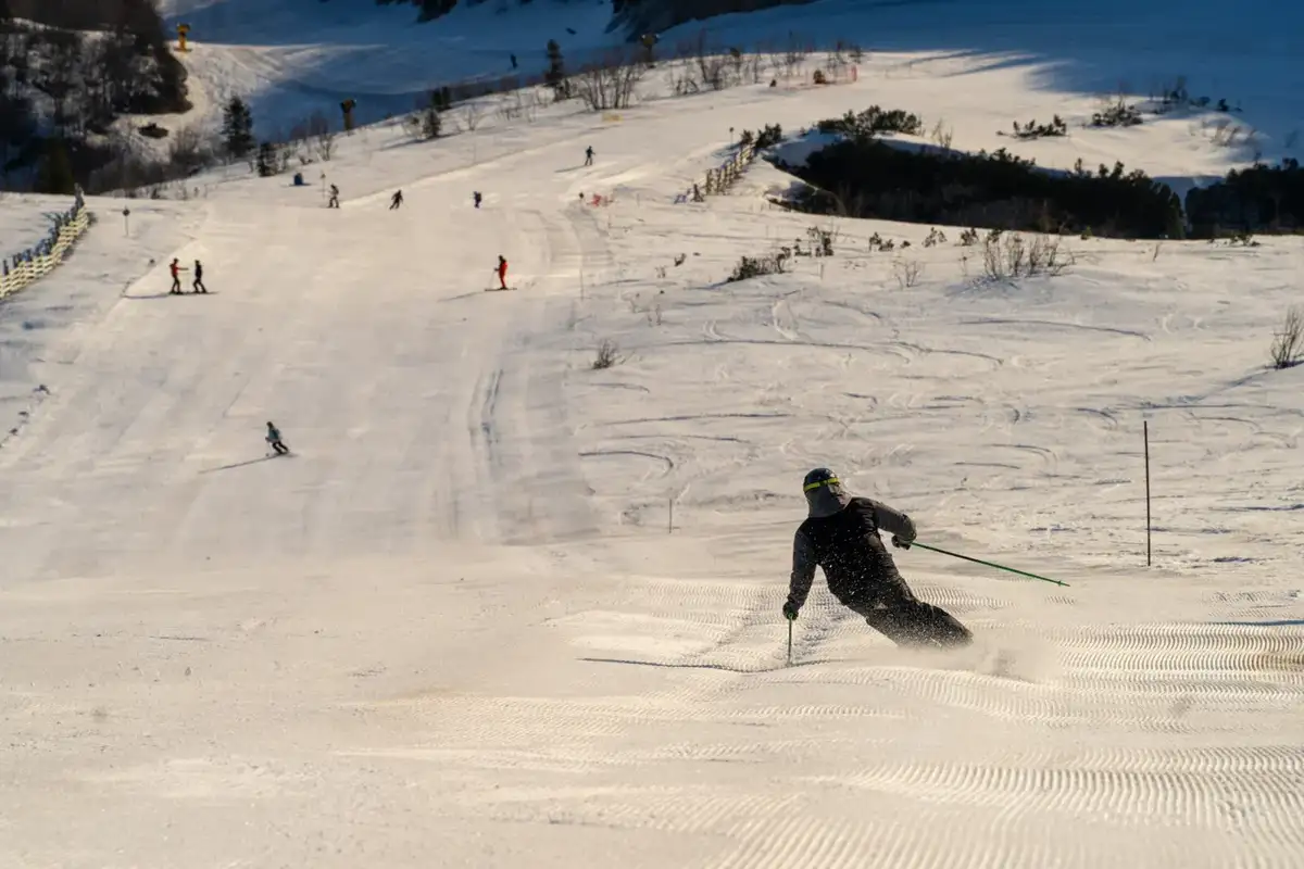 Sabah ski na Bjelasnica Magicni prizori za kraj zimske sezone 2026 2