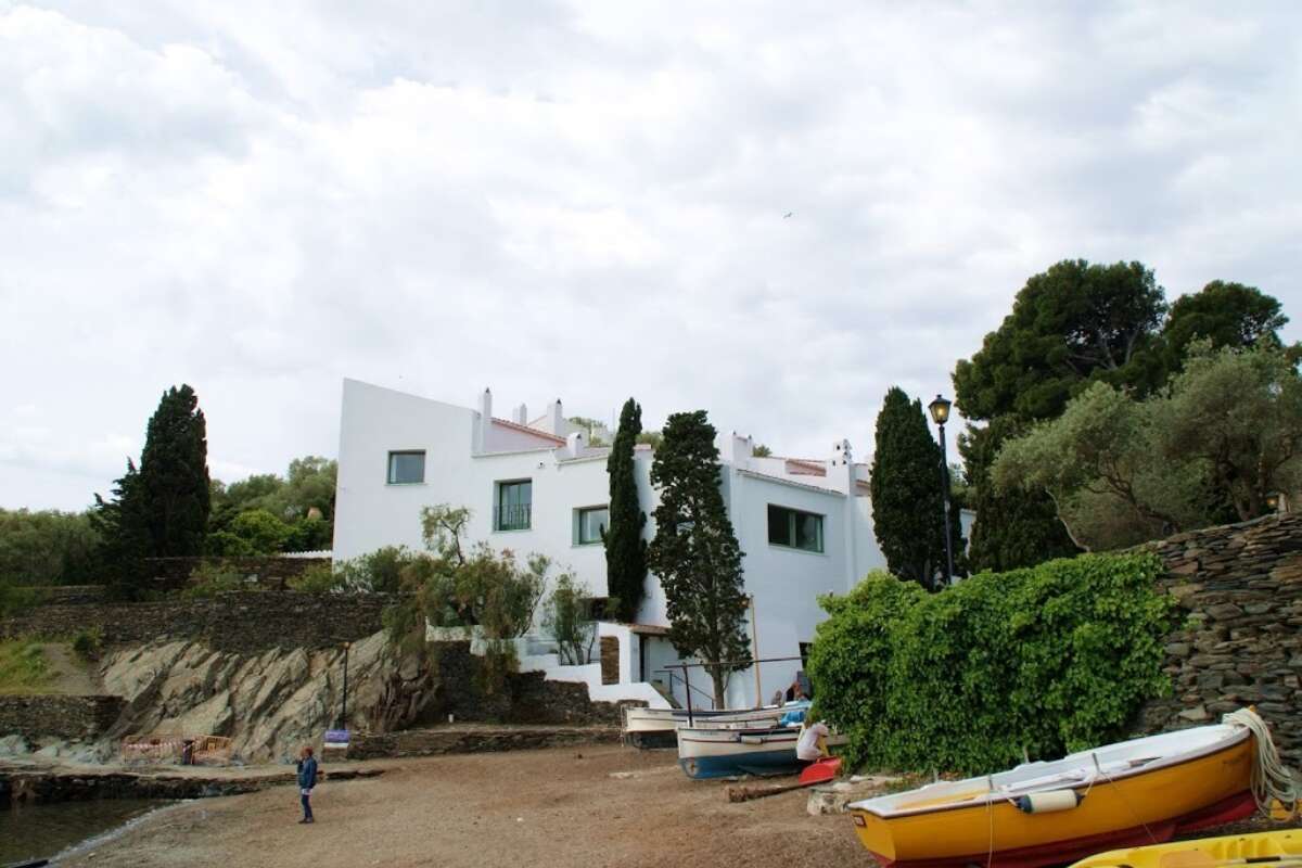 Salvador Dali kuca2