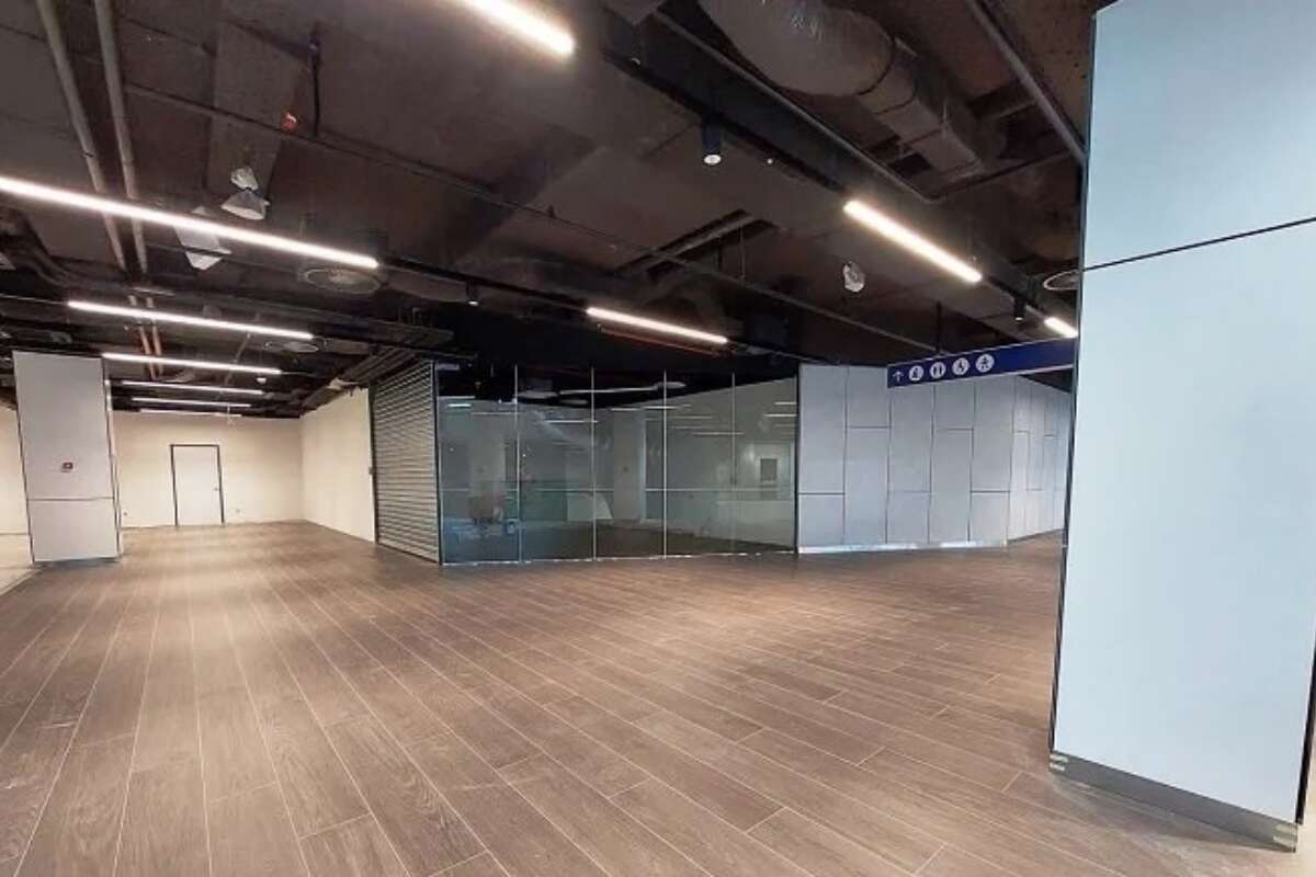 Terminal 5