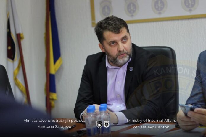 Admir katica sa dedovicem nova zgrada mup