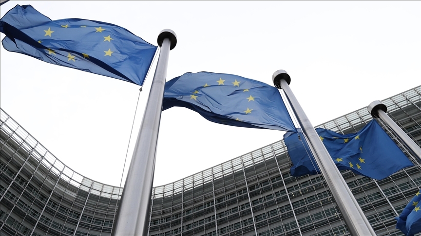 Eu