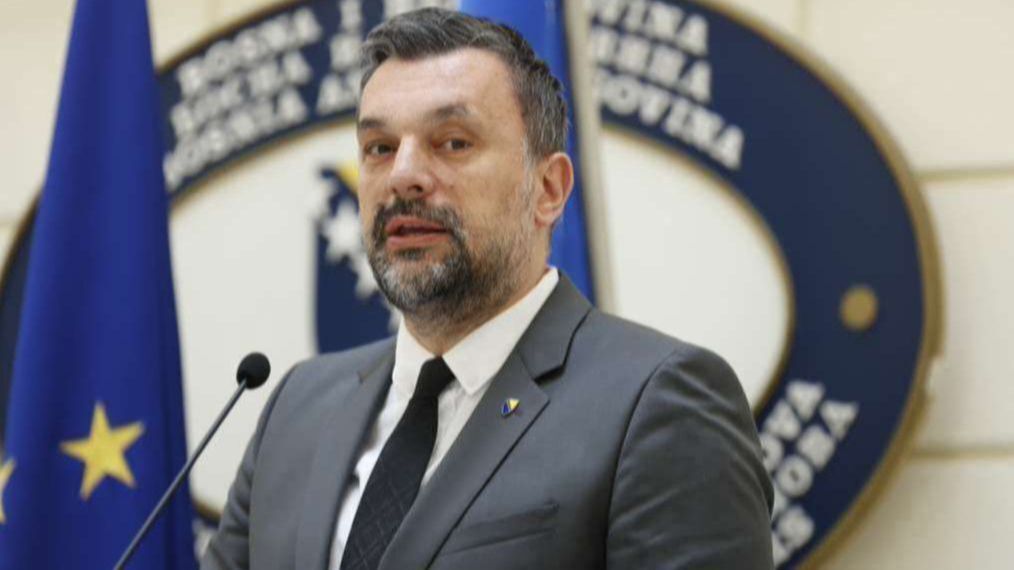 Elmedin Konaković. Fena
