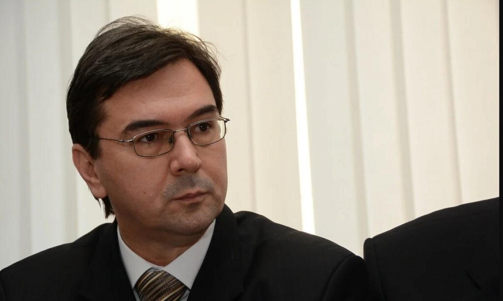 Mirnes ajanovic