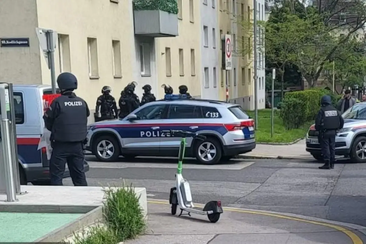 Policija austrija FB