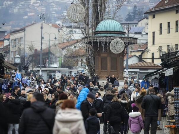 Praznicna atmosfera zavladala sarajevom ulice prepune turista za novu godinu aaaaaaaa 659039fb421aa