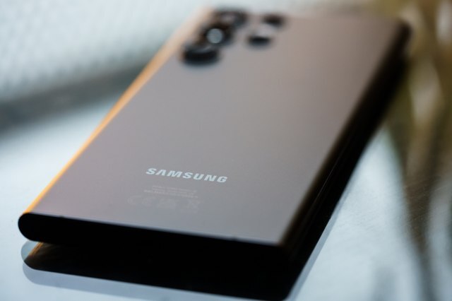 Samsung s24