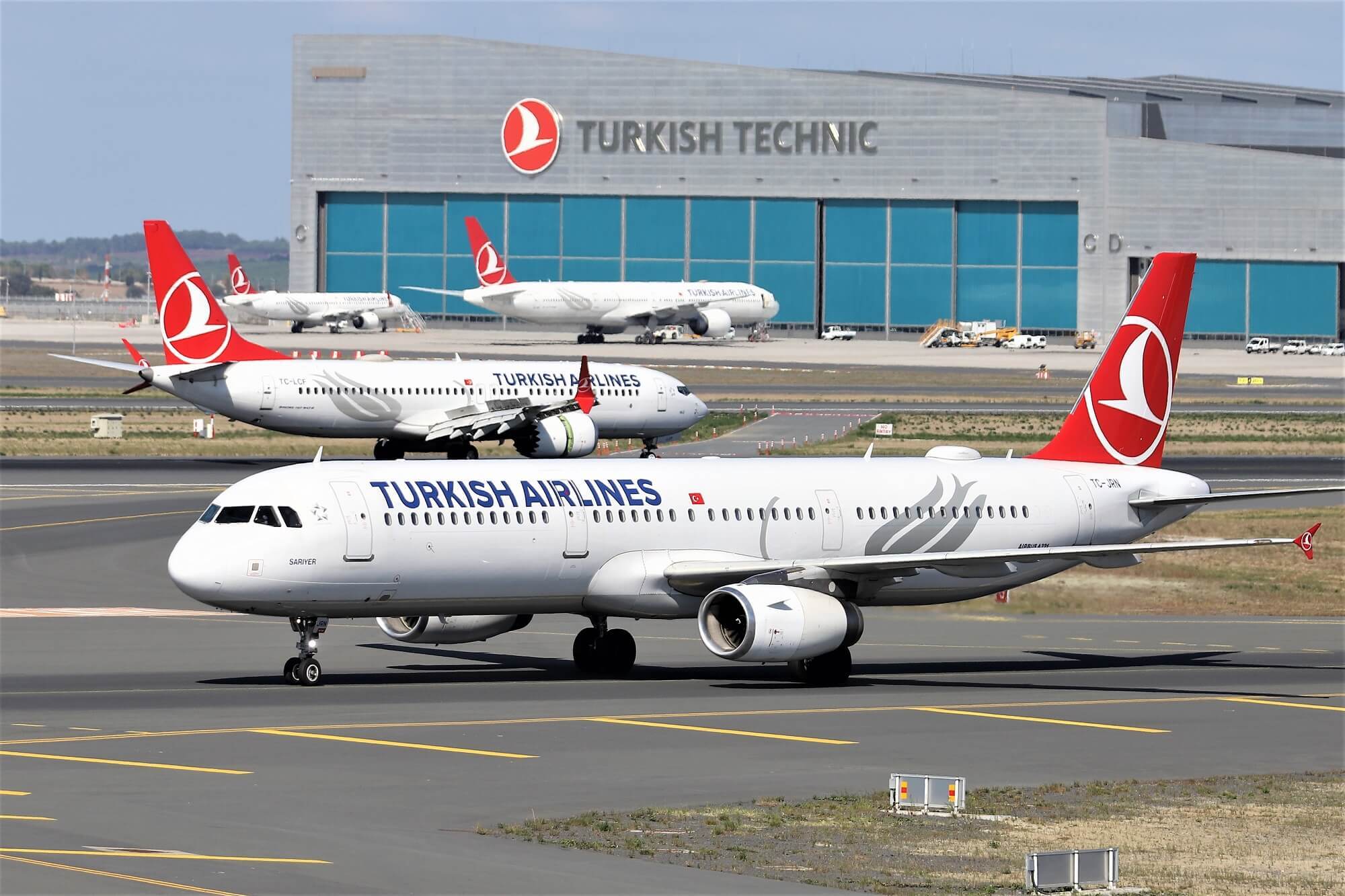 Turkish airlines airbus a321 aircraft 2